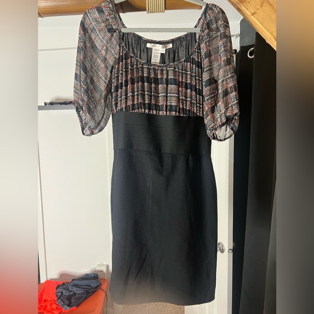 Fitted dress, soft and stretchy